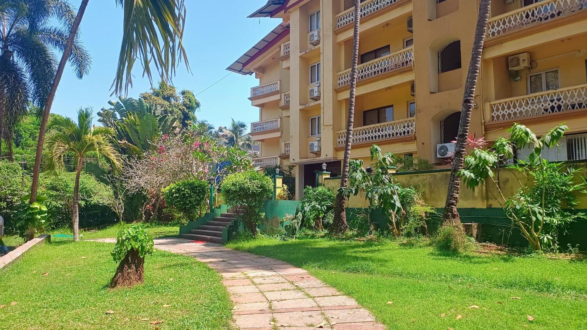Golden Landmark Green Valley Beach Resort Dona Paula Exteriör bild