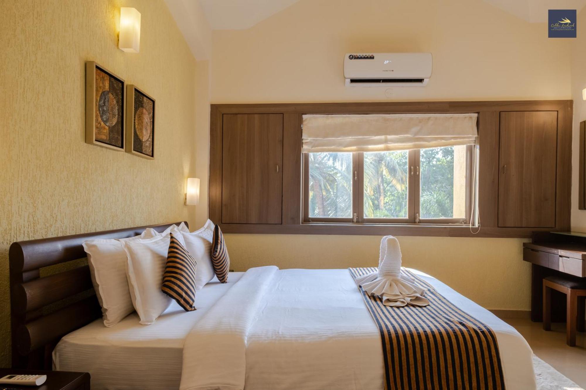 Golden Landmark Green Valley Beach Resort Dona Paula Exteriör bild