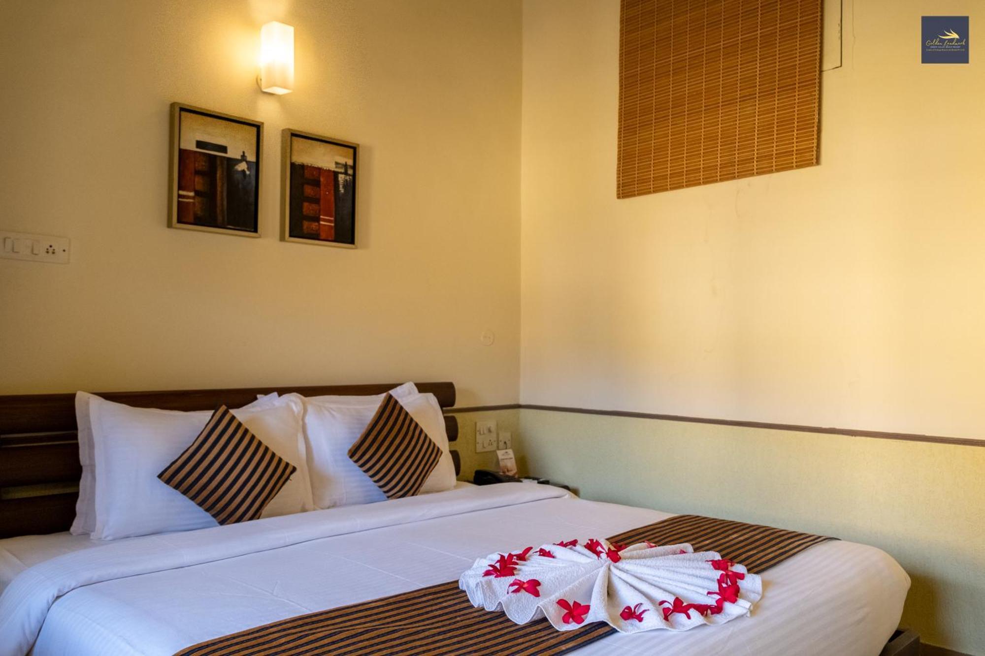 Golden Landmark Green Valley Beach Resort Dona Paula Exteriör bild