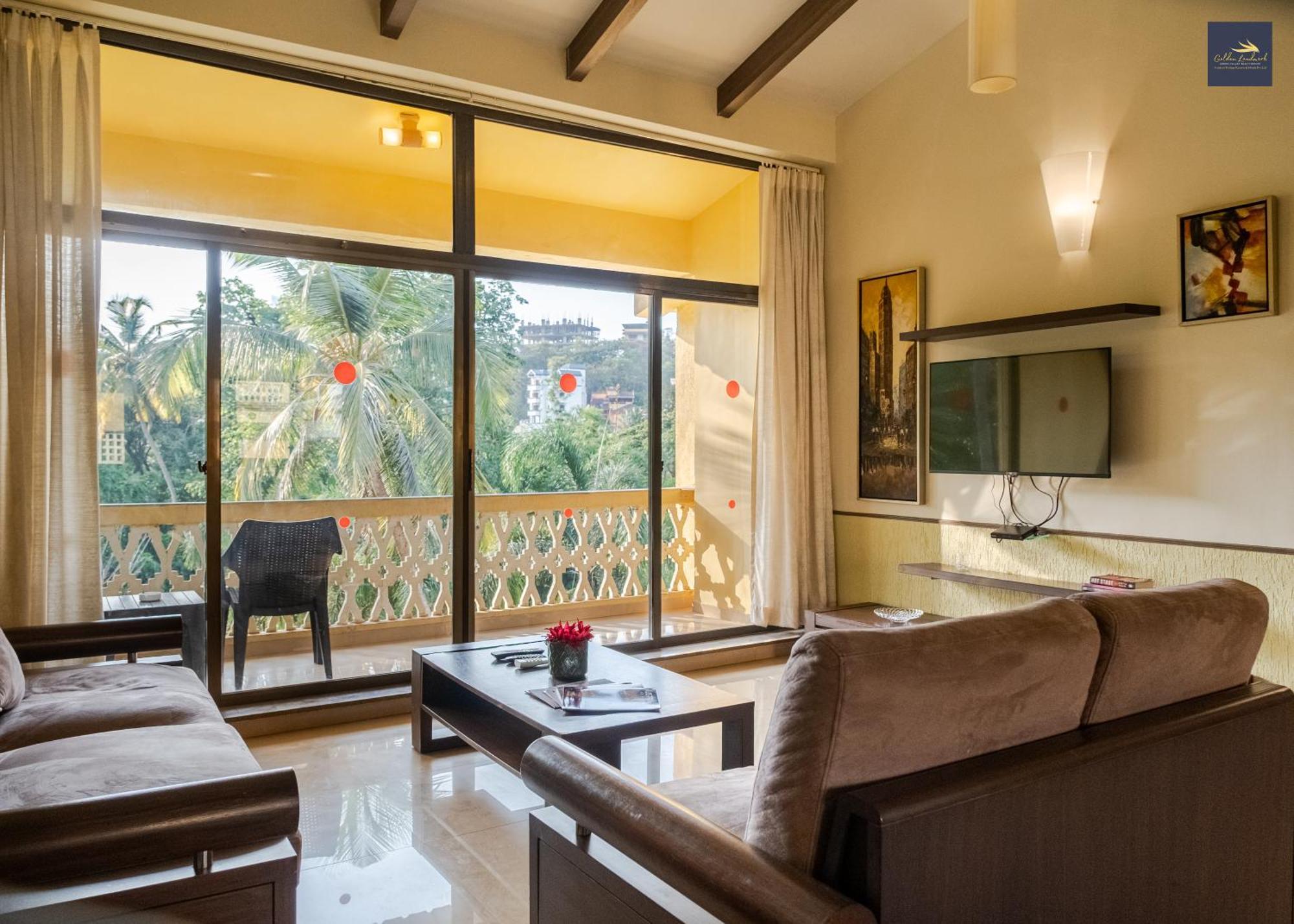 Golden Landmark Green Valley Beach Resort Dona Paula Exteriör bild