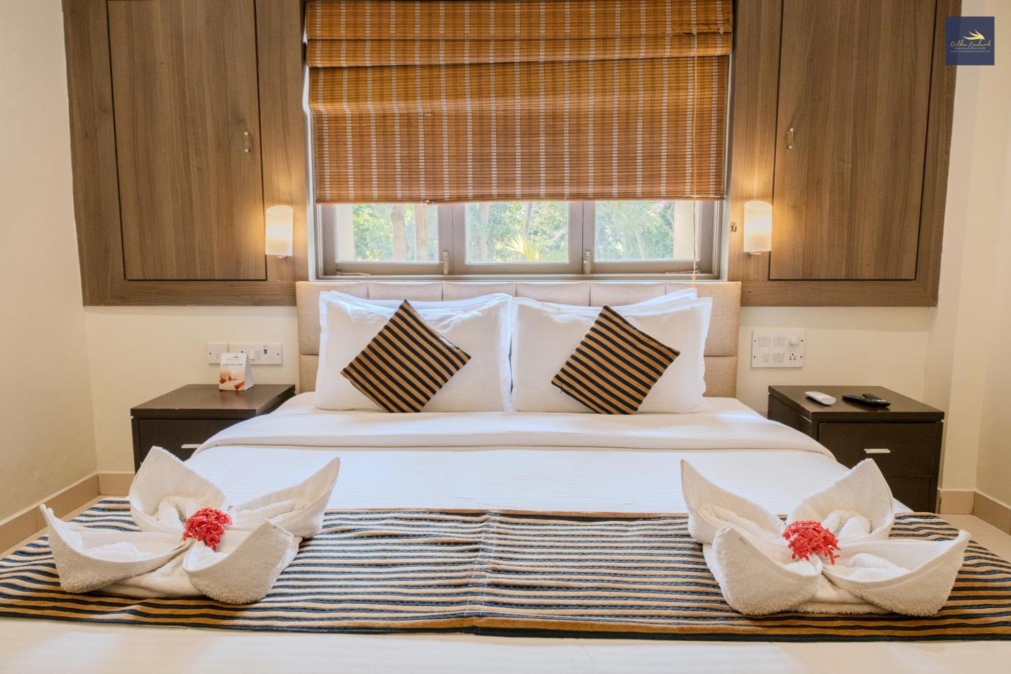 Golden Landmark Green Valley Beach Resort Dona Paula Exteriör bild