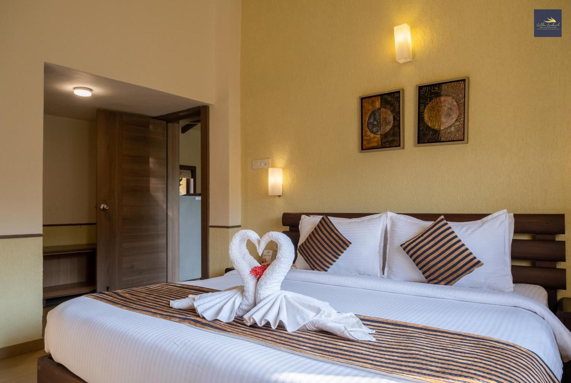 Golden Landmark Green Valley Beach Resort Dona Paula Exteriör bild