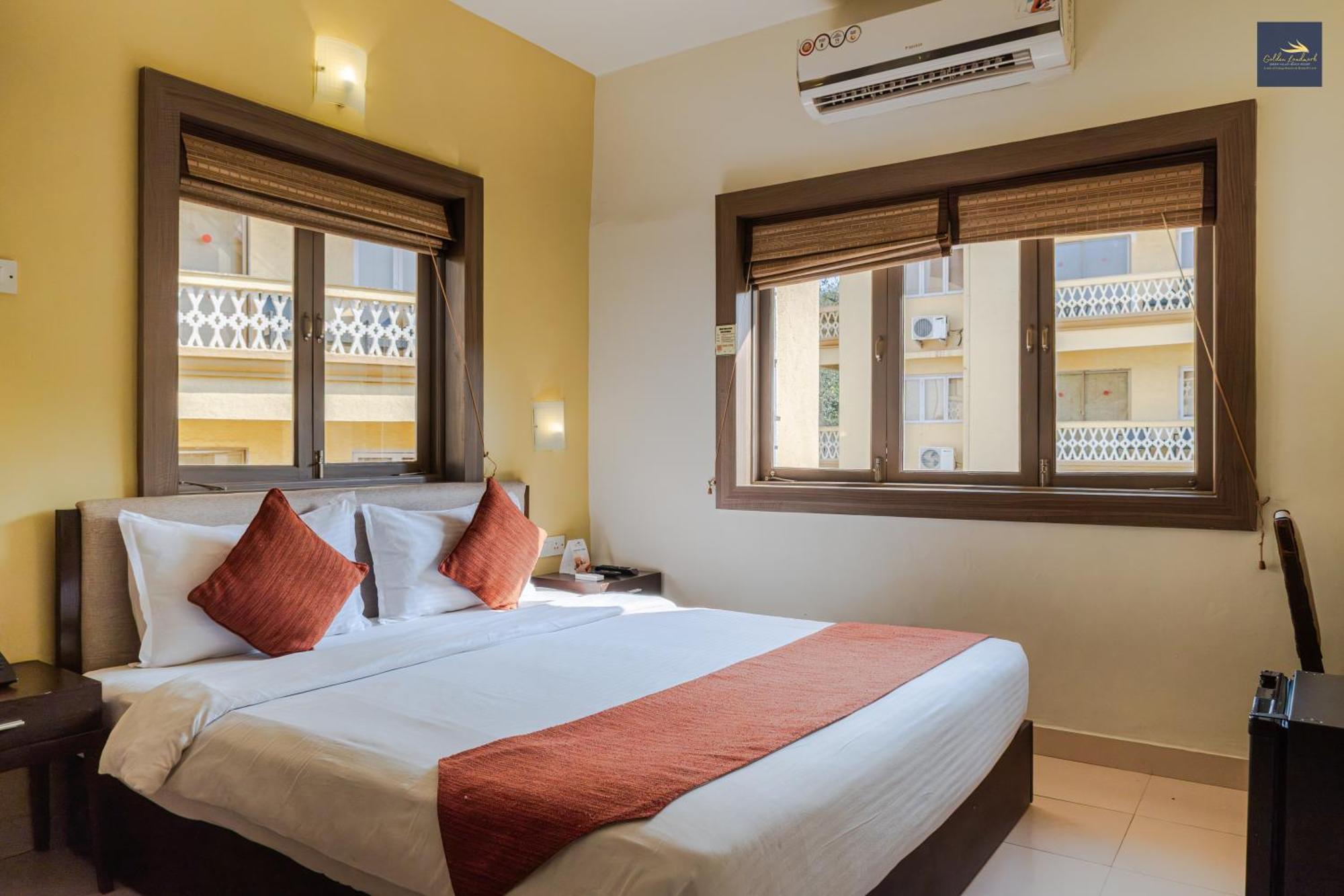 Golden Landmark Green Valley Beach Resort Dona Paula Exteriör bild