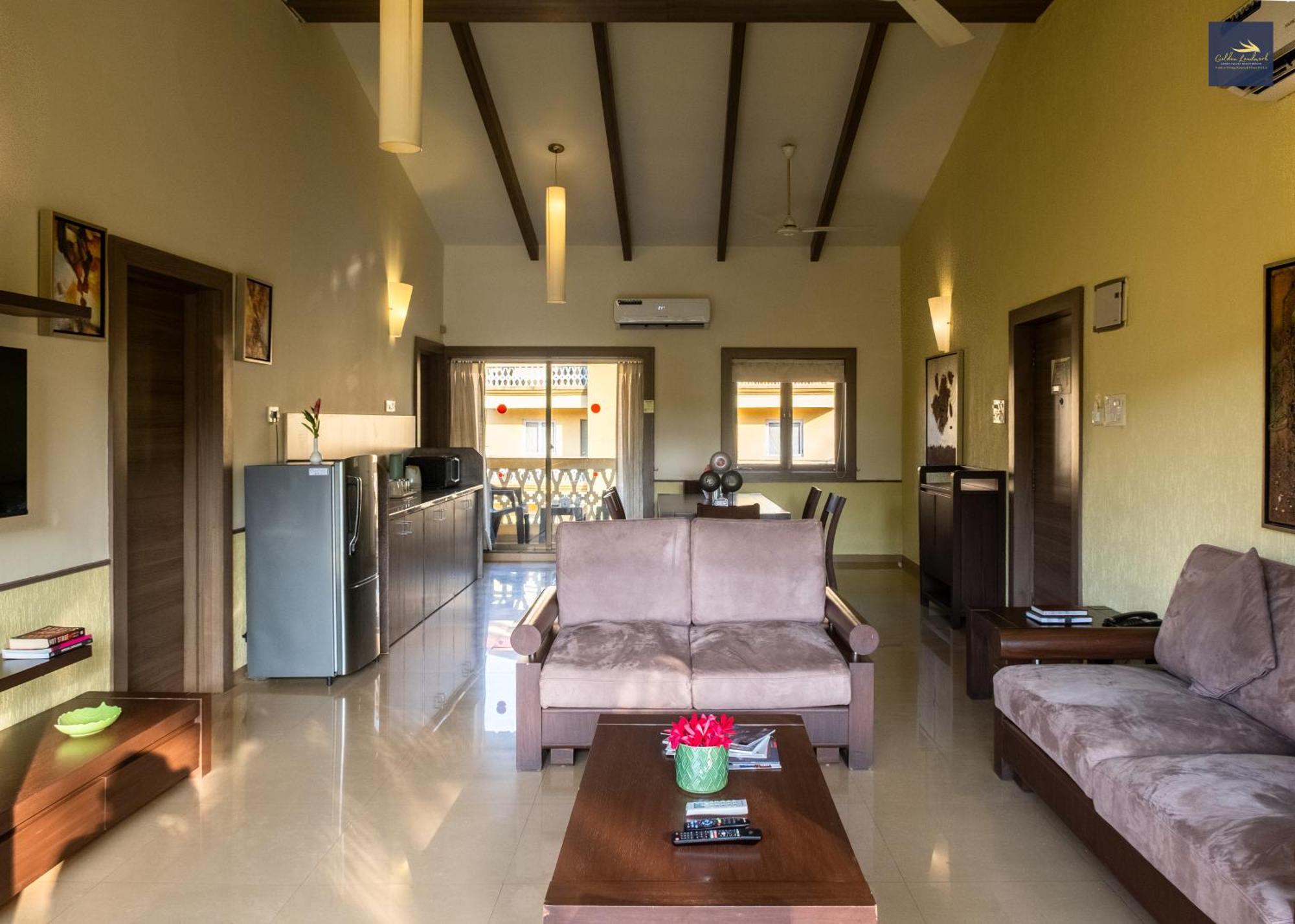 Golden Landmark Green Valley Beach Resort Dona Paula Exteriör bild